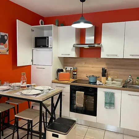 Apartment Nouveau Le Tendance 70's! A 100m Du Marche - Parking Gratuit A 20m - *