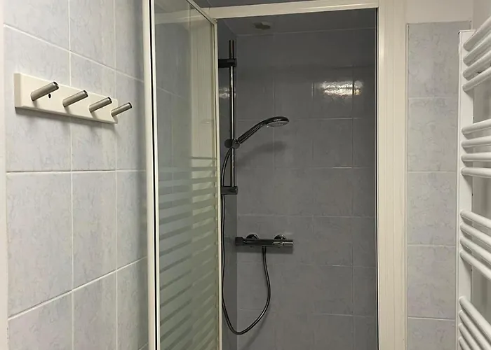 Nouveau! Climatisé à 100m Du Marché- Tendance 70's Apartamento